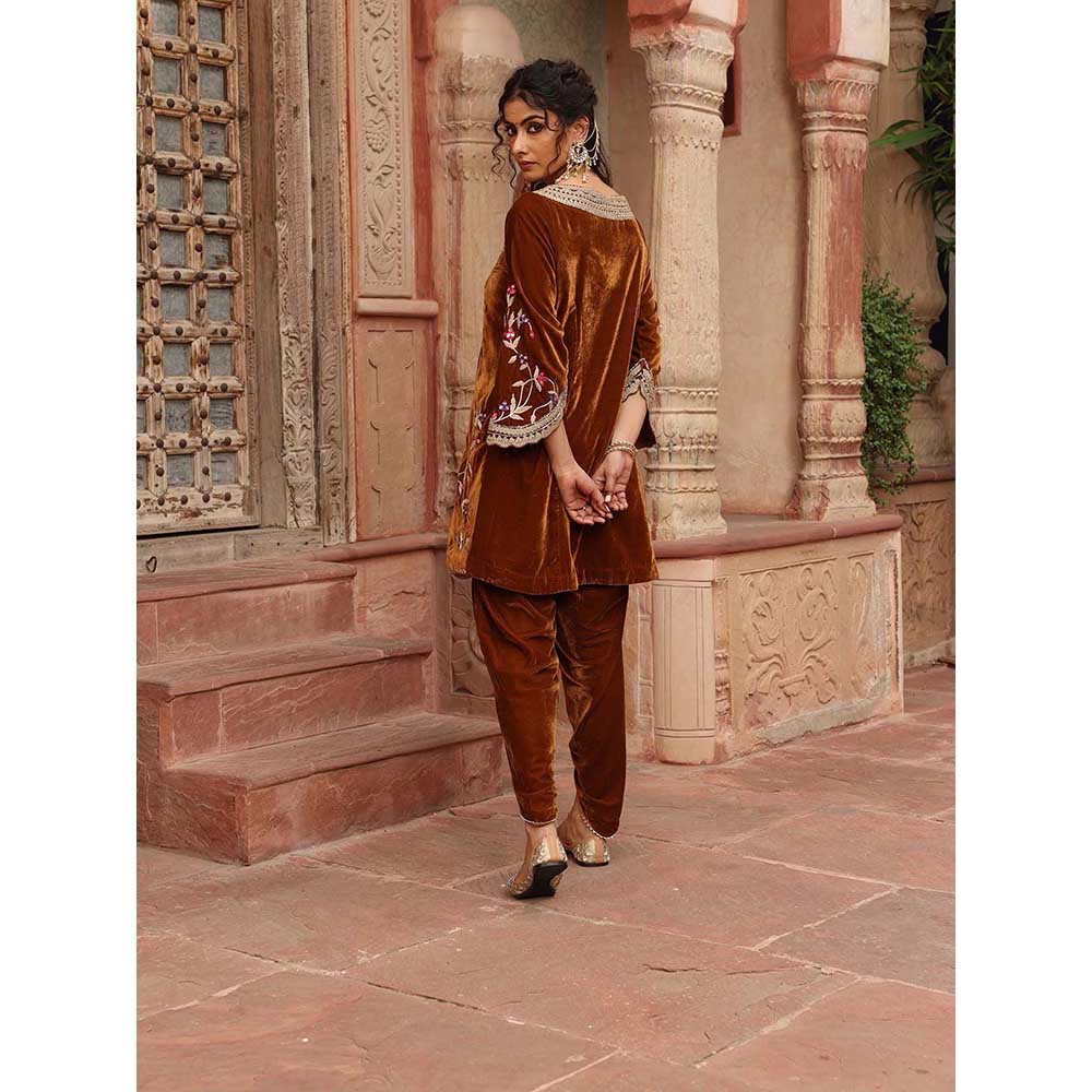 Ajiesh Oberoi Honey Gold Dhoti with Short Kurta and Dupatta (Set of 3)