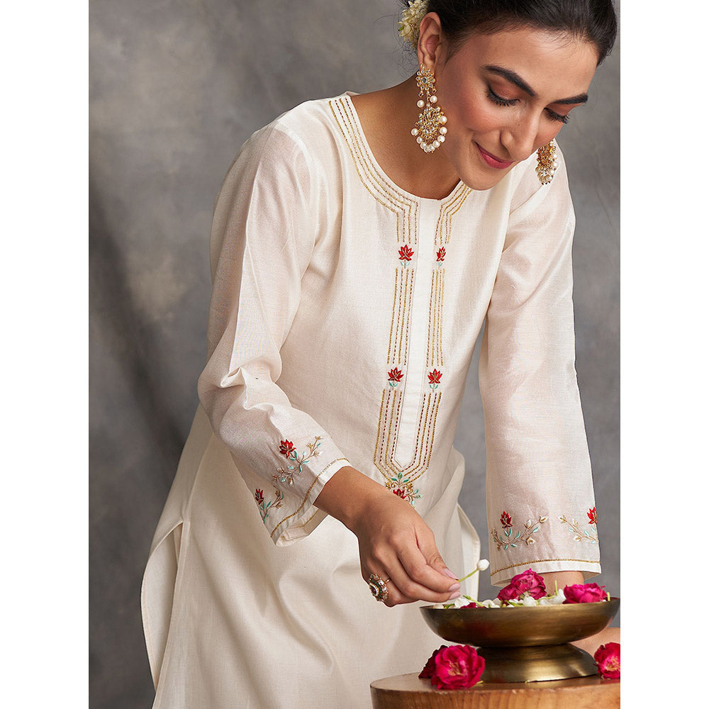 Anantaa by Roohi Trehan Off White Silk Chanderi A-Line Kurta With Hand Embroidery
