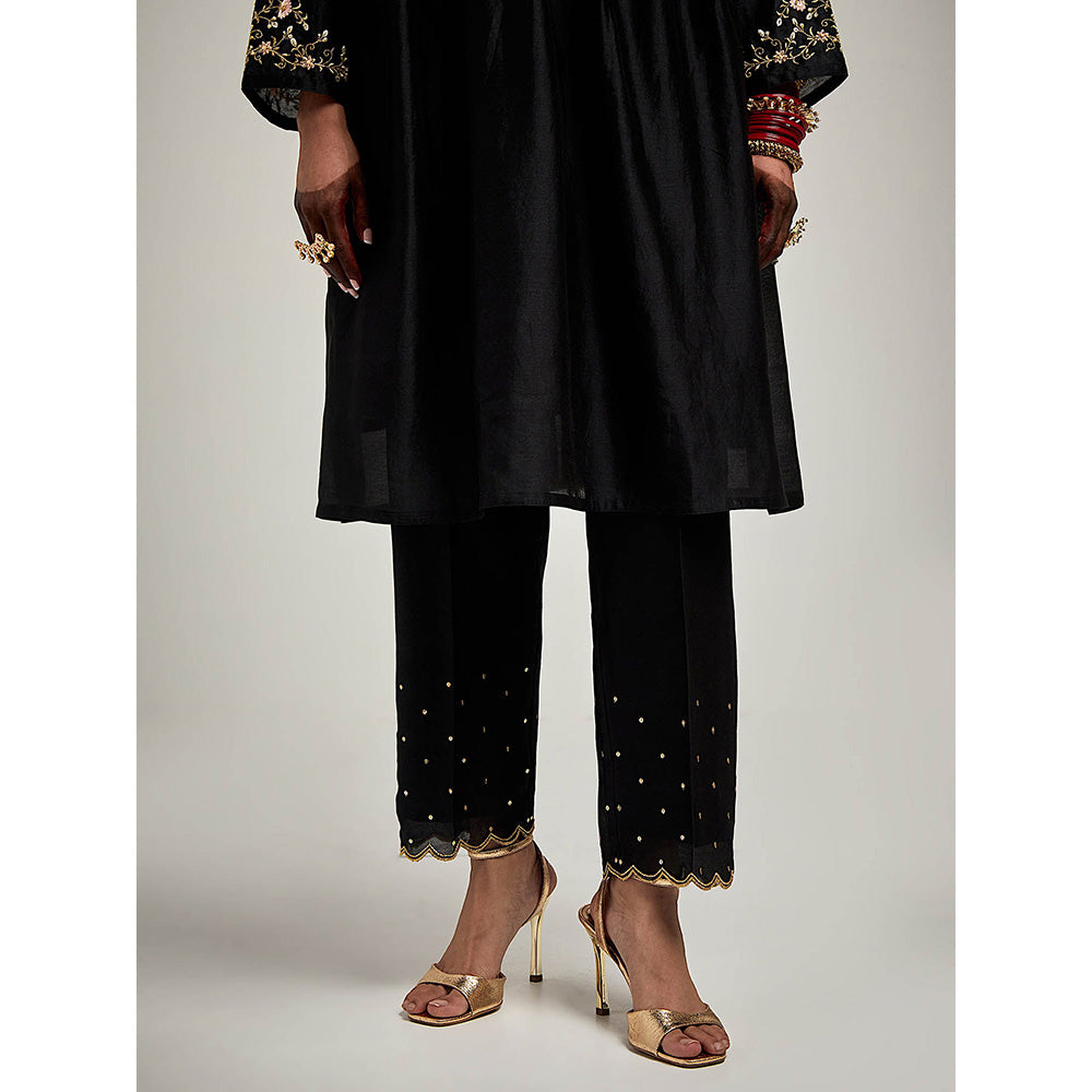Anantaa by Roohi Trehan Short Embroidered Yoke Kurta With Pant - Black