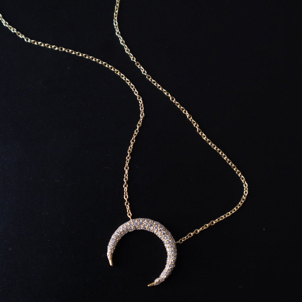 ANUSHKA JAIN JEWELLERY Horseshoe Diamond Necklace