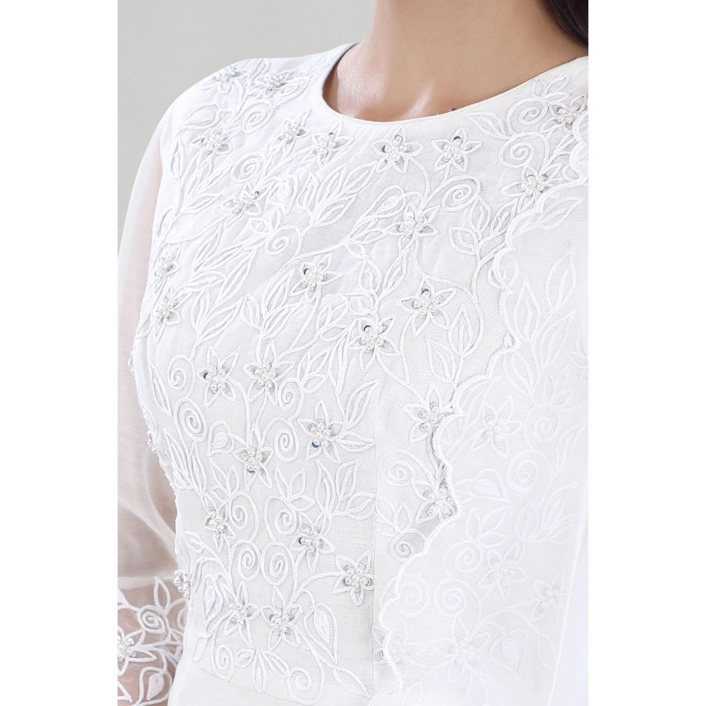 Asaga Bela White Dori Embroidered Chanderi Kurta with Pants and Organza Dupatta (Set of 3)