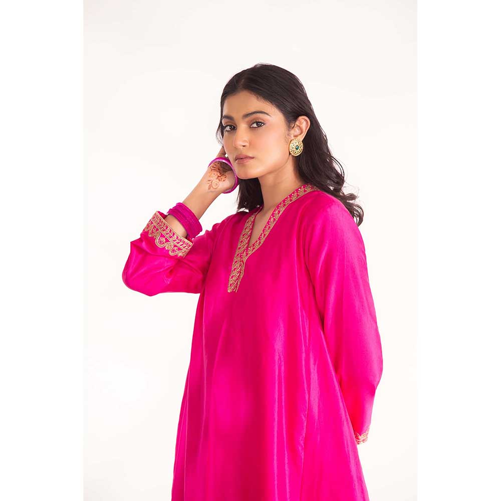 CHHAYA MEHROTRA Magenta Dhriti Kurta with Pant (Set of 2)