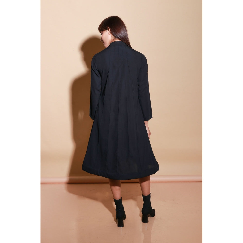 Echke Quilted Neck Flared Dress with Zipper Feature