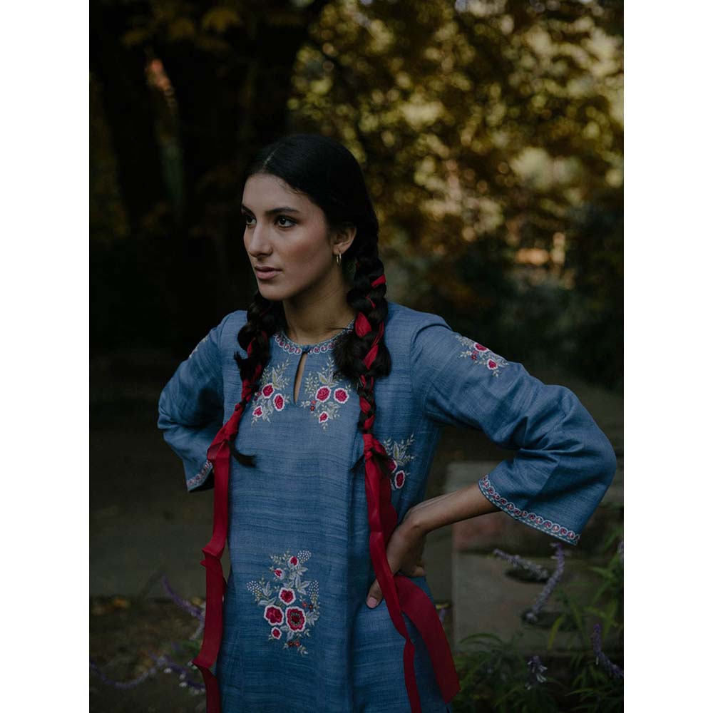 Label Earthen Women Blue Floral Kurta with Pant (Set of 2)