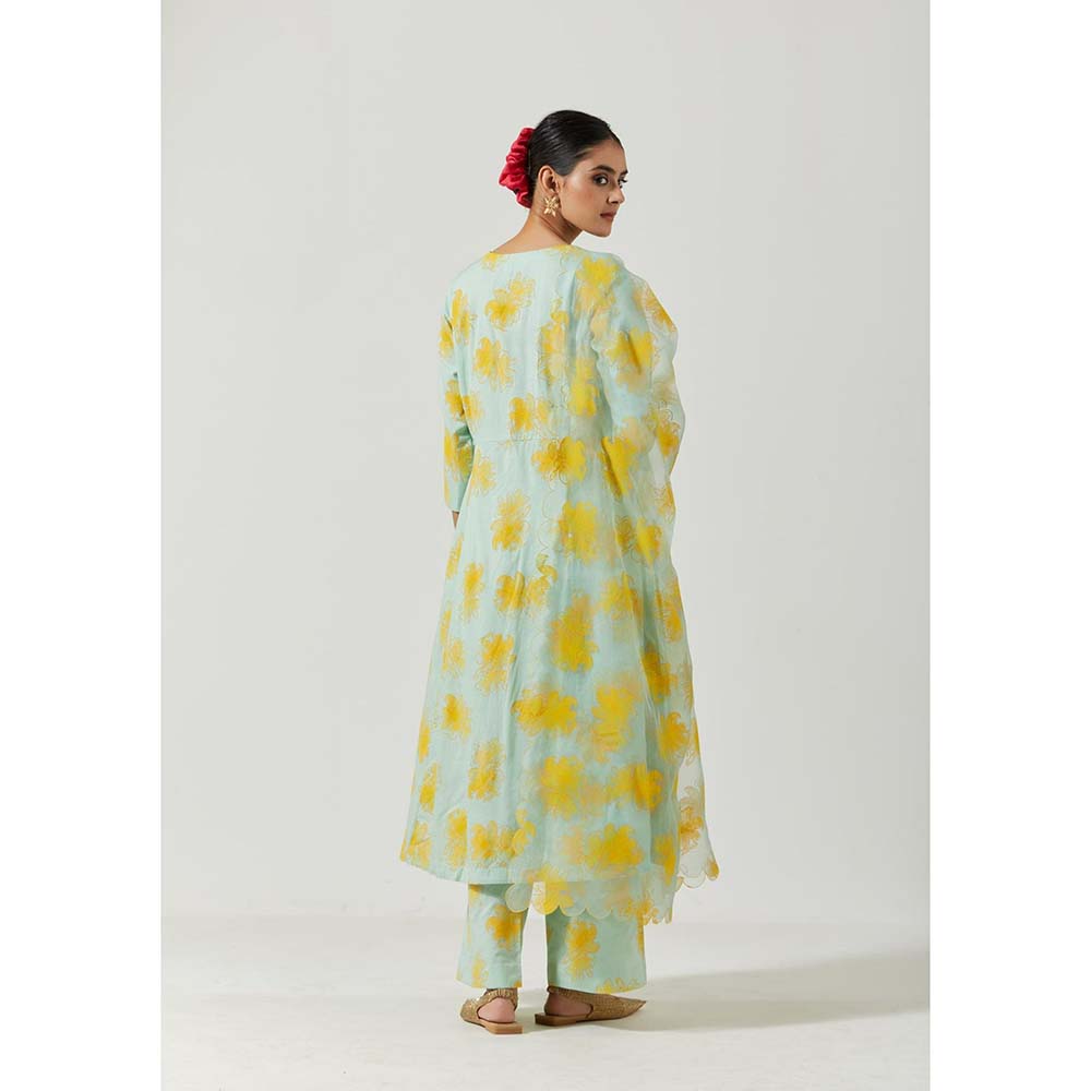 Label Earthen Women Green Floral Kurta with Palazzo & Dupatta (Set of 3)