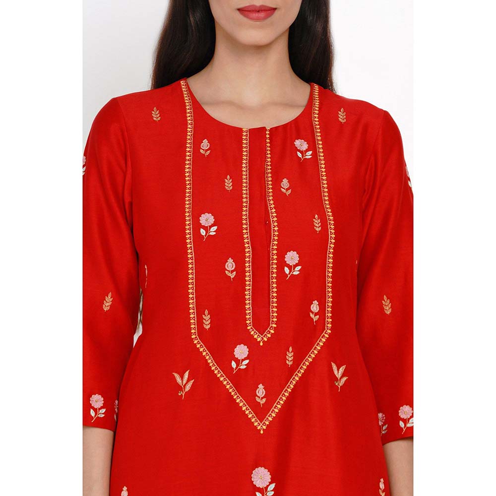 Label Earthen Oorvi Hand Embroidered Kurta with Pant (Set of 2)