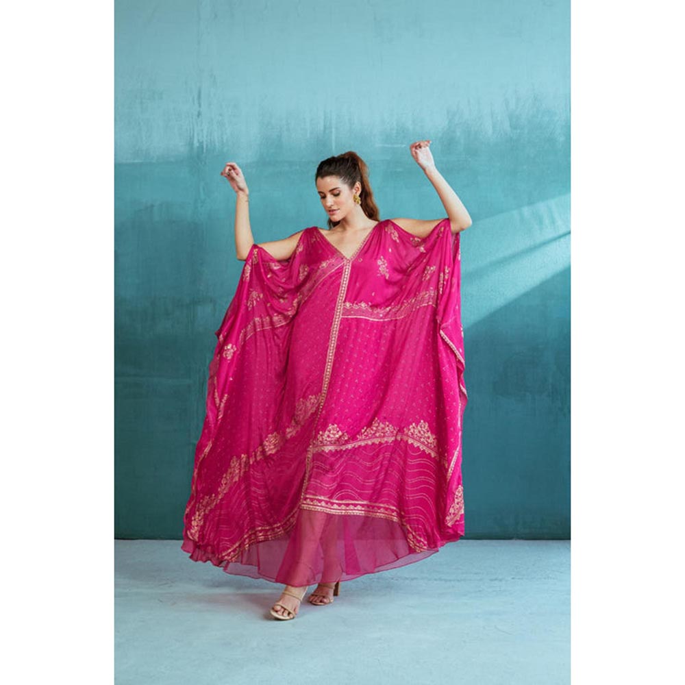 MANDIRA WIRK Women Chiffon Pink Kurta with Pant and Cape