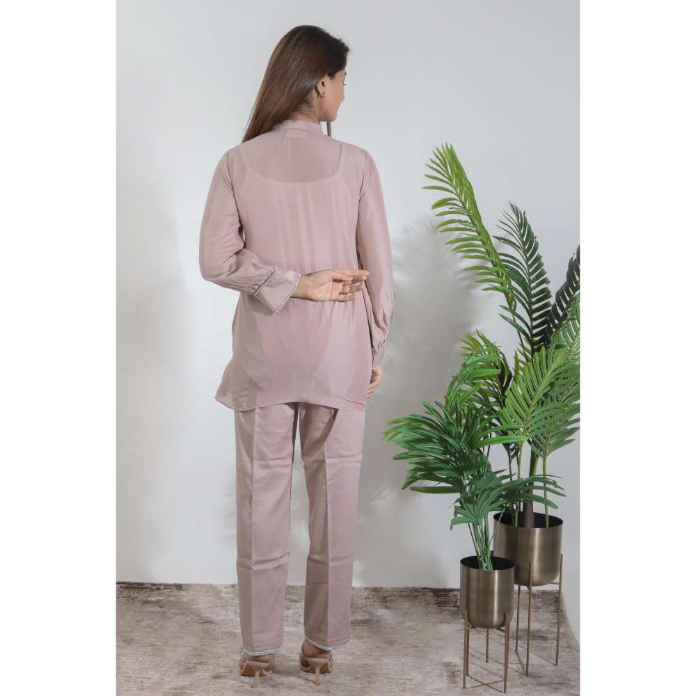 MINSH Rose Charm Embroidered Pink Shirt
