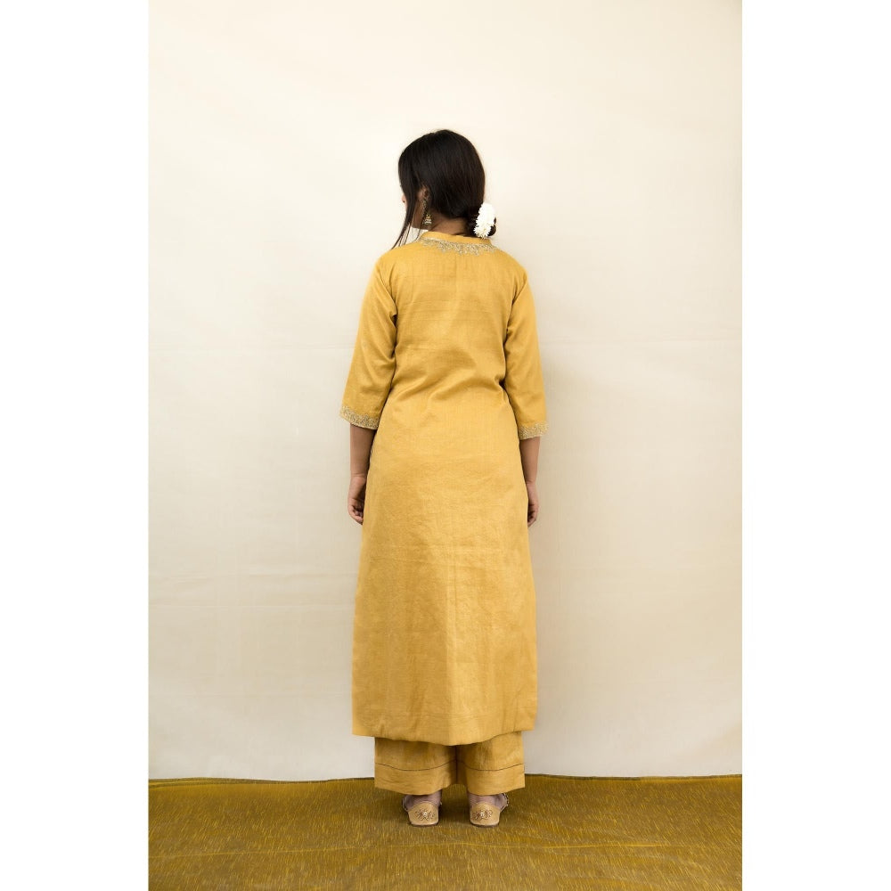 MITHI SUPARI Beige India Embroidered Kurta with Pant and Dupatta (Set of 3)