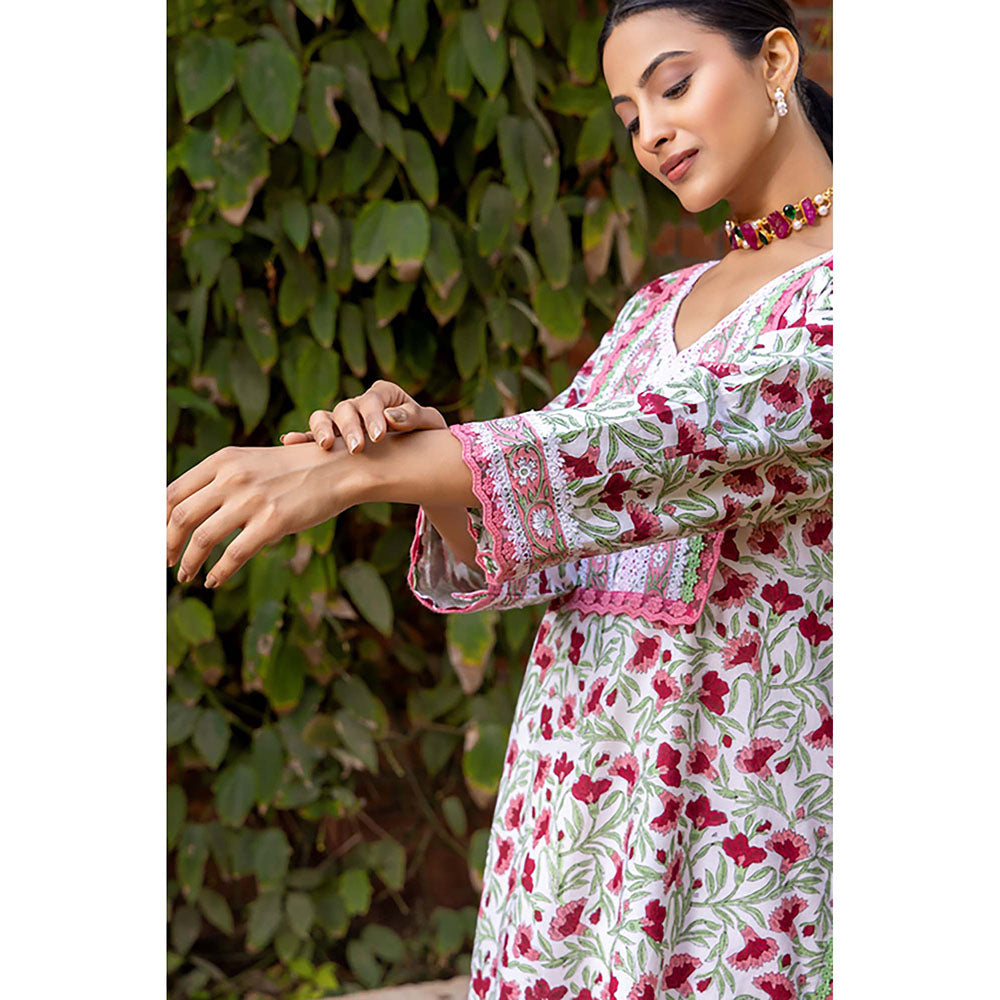 Naseebo Blooming Grace Kurta With Pant And Dupatta