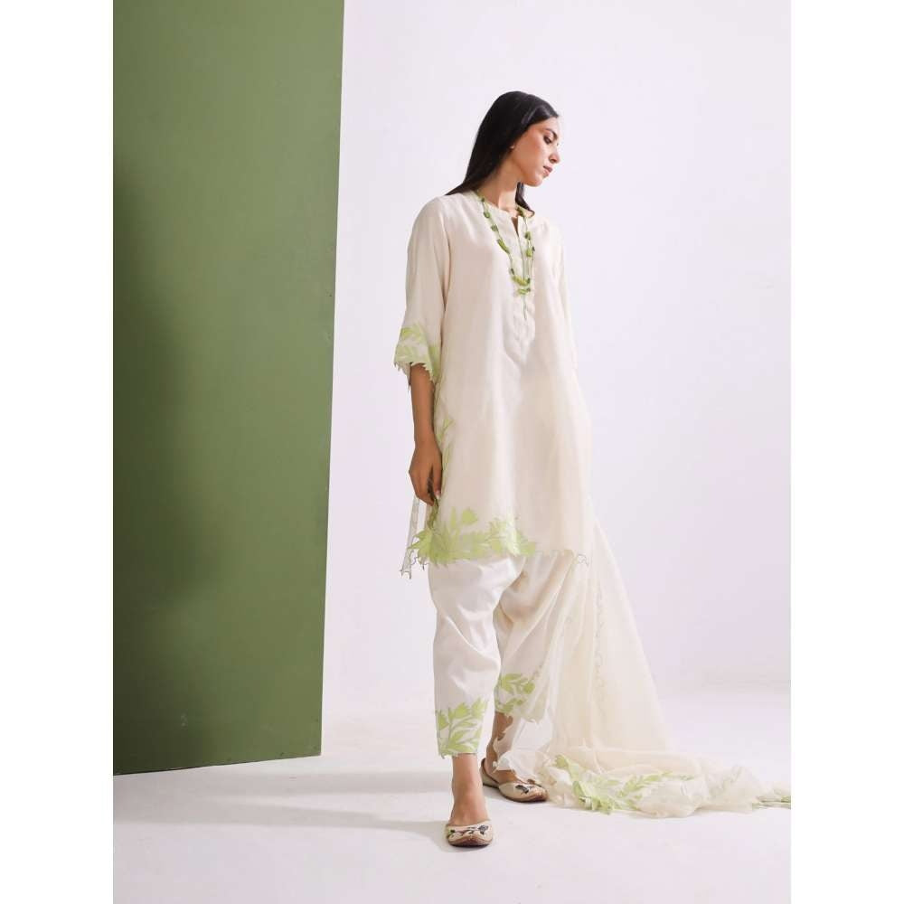 Neelu Sethi Off White Chanderi Kurta With Salwar And Dupatta (Set of 3)