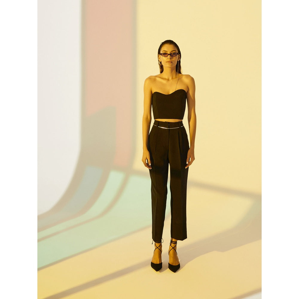 The Dapper Lady Astral Pleated Pants - Black