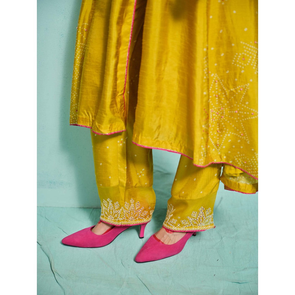 The Clothing Therapy Yellow Kurta with Pant (Set of 2)