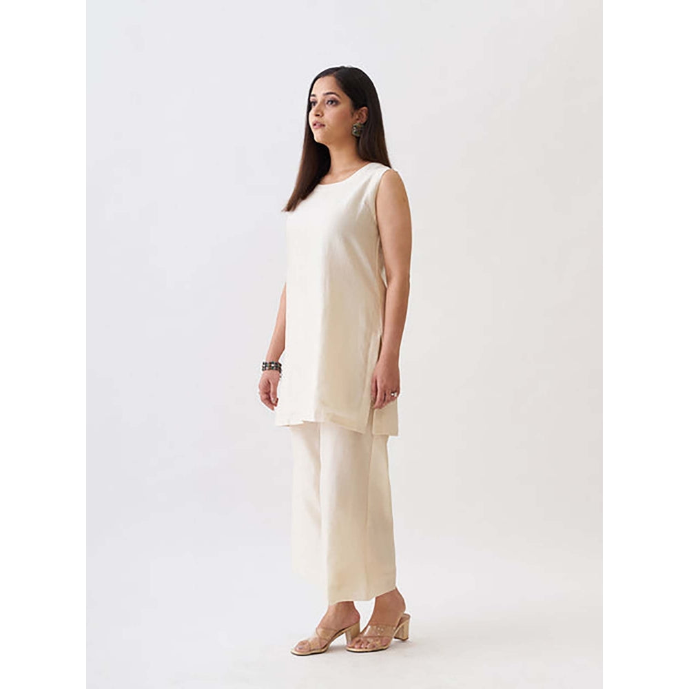 Vaaya The Waterfall Ensemble - Off-White Shrug