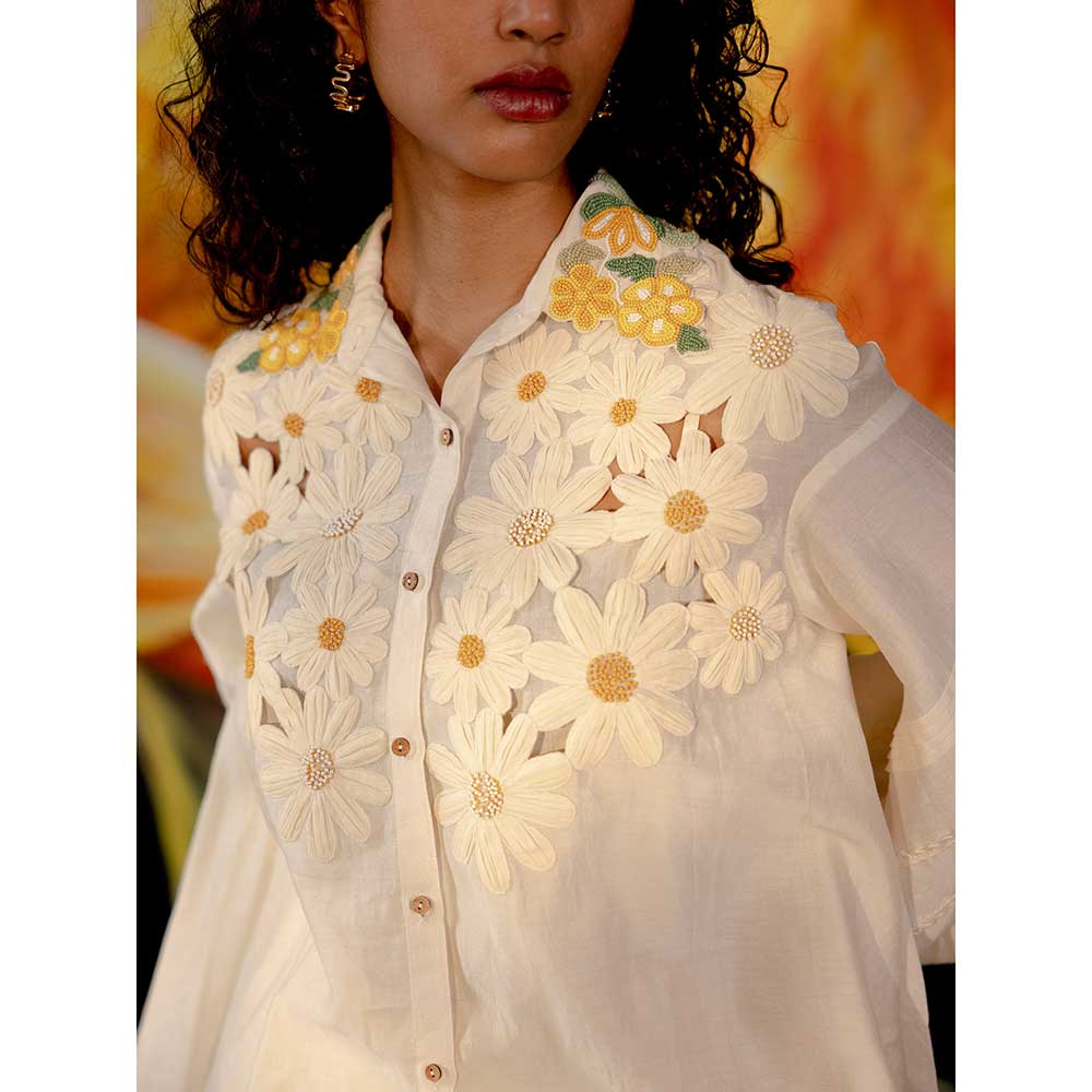 CHANDRIMA Ivory Daisy Applique Pants