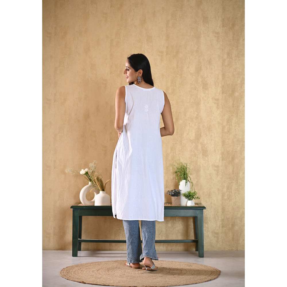 House of Chikankari Tiraq Chikankari Cotton Sleeveless Straight Kurta