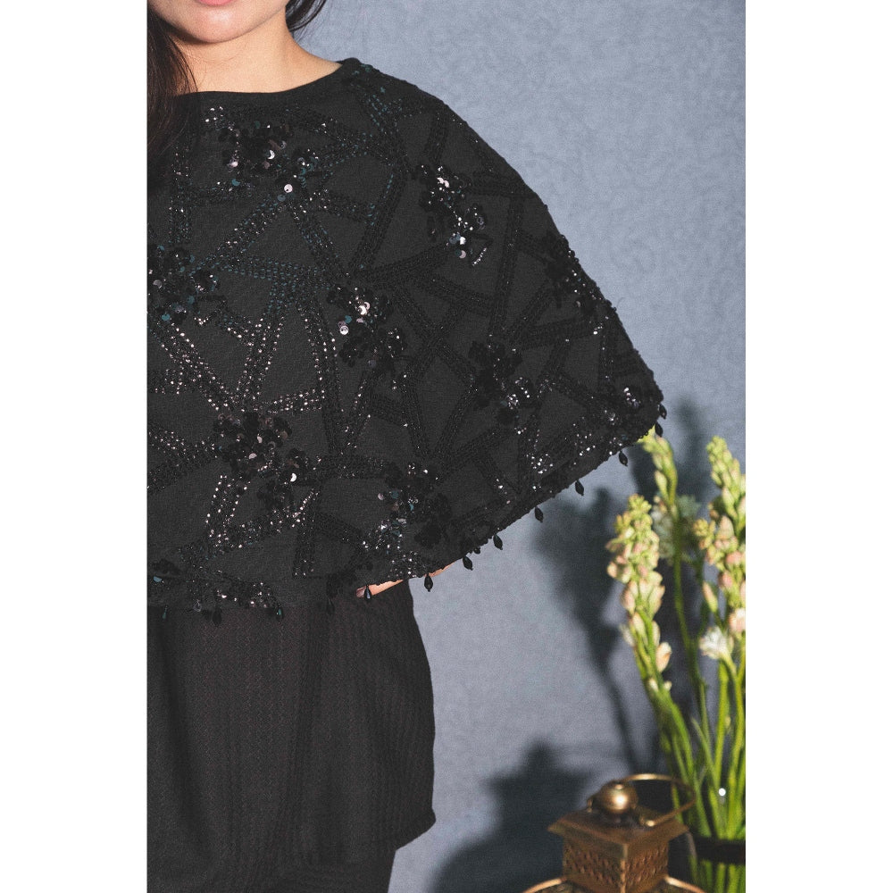 Inej Cape Top