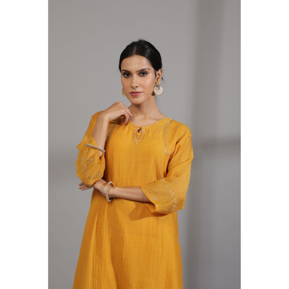 PANTS AND PAJAMAS Mustard Chanderi Embroidered Kurta With Pant & Dupatta (Set of 3)