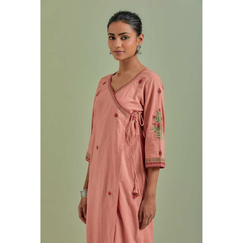 Priya Chaudhary Cotton Embroidered Peach Kurta with Pant (Set of 2)