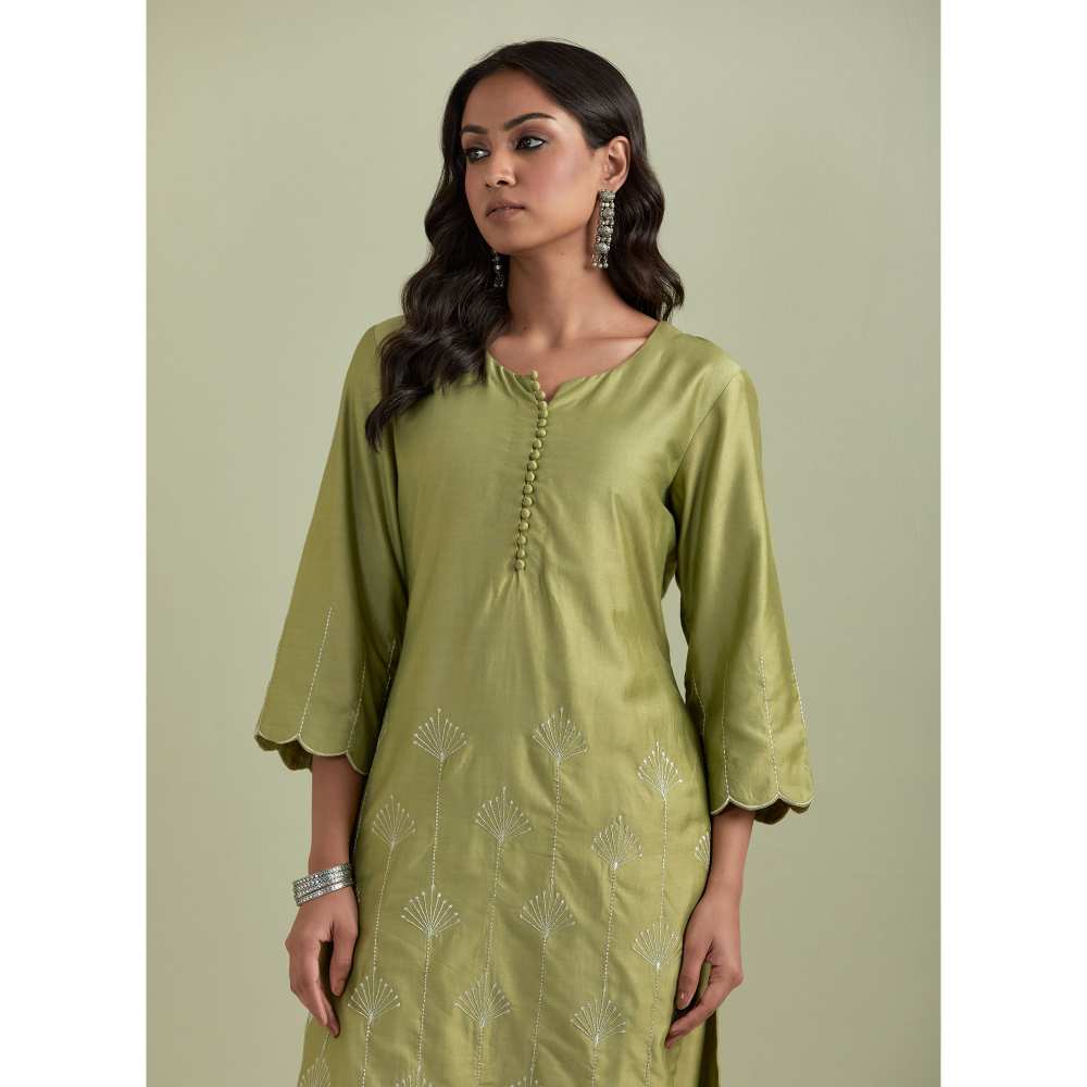 Priya Chaudhary Chanderi Embroidered Green Kurta with Pant (Set of 2)