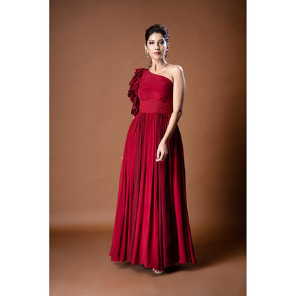 Aaryaa By Kashveen Kohli Red Pure Crepe One Shoulder Gown
