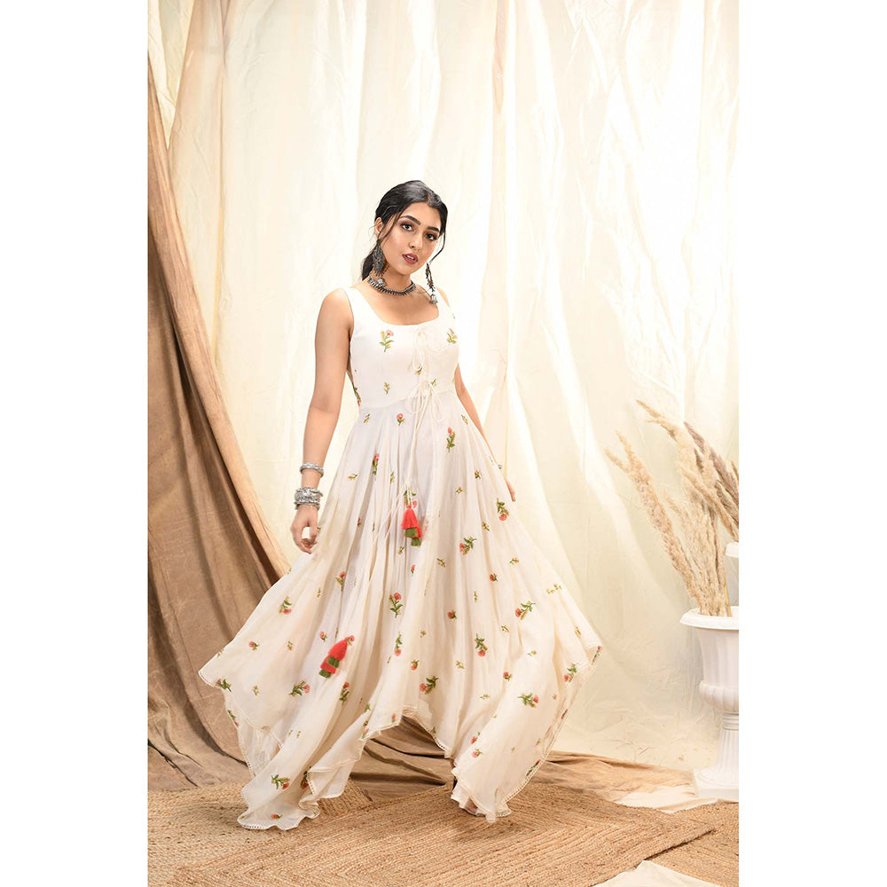 Aaryaa By Kashveen Kohli Off White Floral Embroidered Asymmetrical Dress With Bandhani Cape