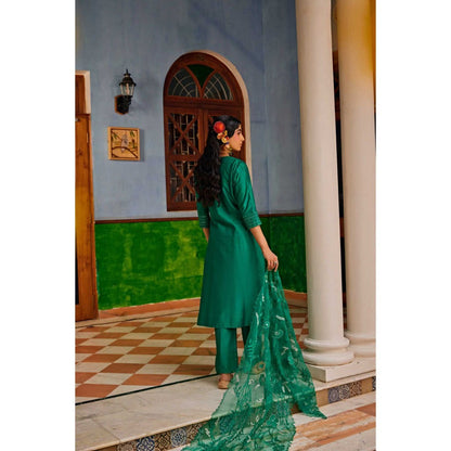1999AD Forest Green Embroidered Kurta With Pant (Set of 2)