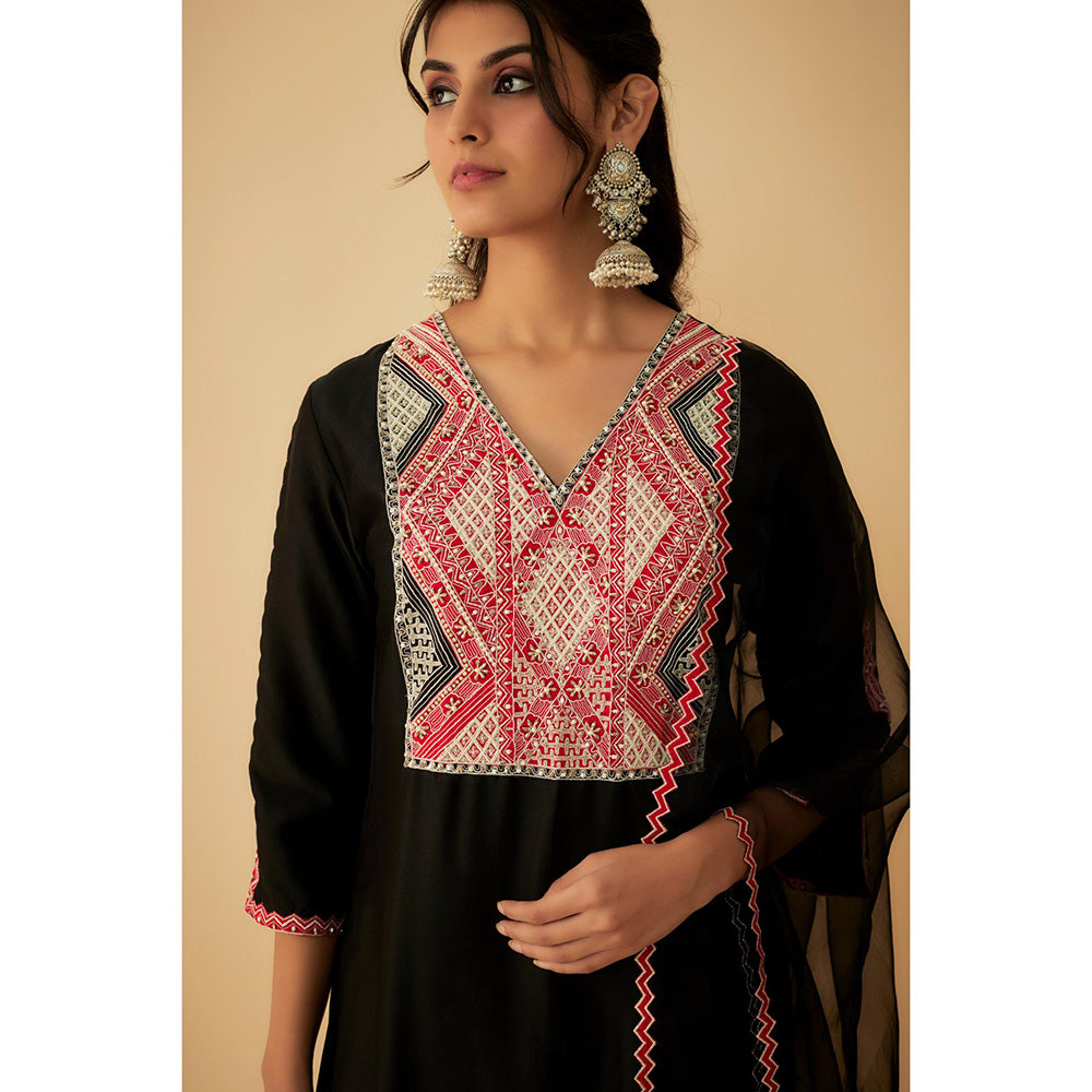 1999AD Black Chanderi Tribal Embroidery Kurta with Pant and Dupatta (Set of 3)
