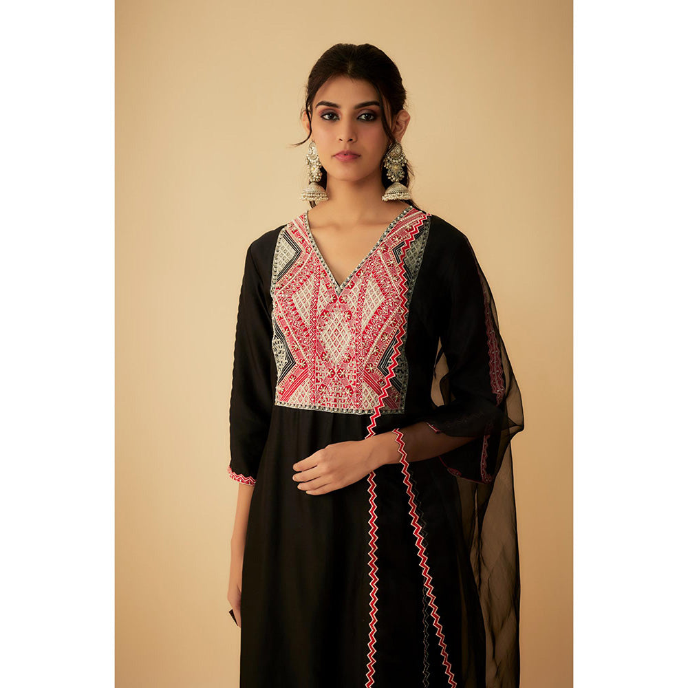 1999AD Black Chanderi Tribal Embroidery Kurta with Pant and Dupatta (Set of 3)