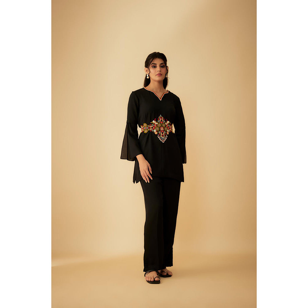 1999AD Black Georgette A Fully Embellished Kurti with Pant and Belt (Set of 3)