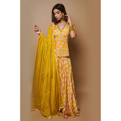 Ahi Clothing Yellow Digital Printed Lehenga (Set of 3)