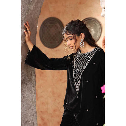 Ajiesh Oberoi Black Co-Ord (Set of 2)