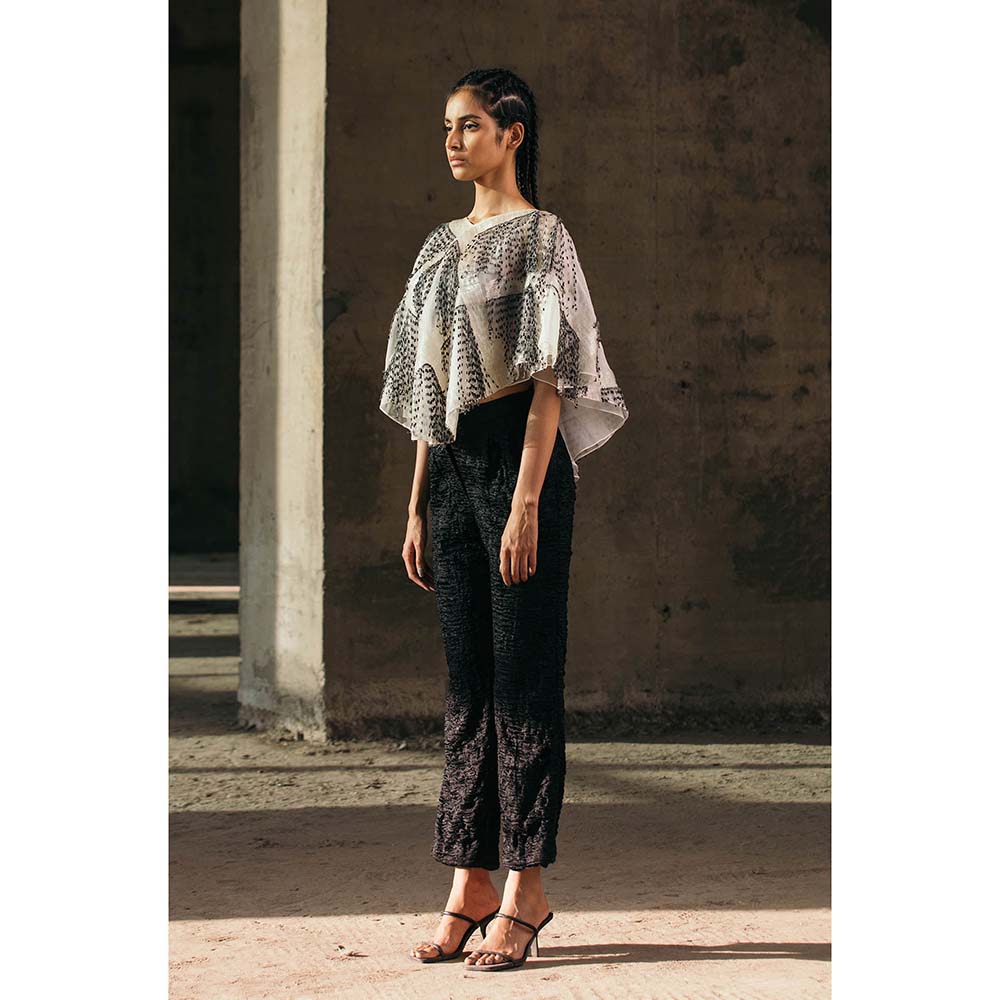 AKHL Ivory Embroidered Glass and Fringes Poncho