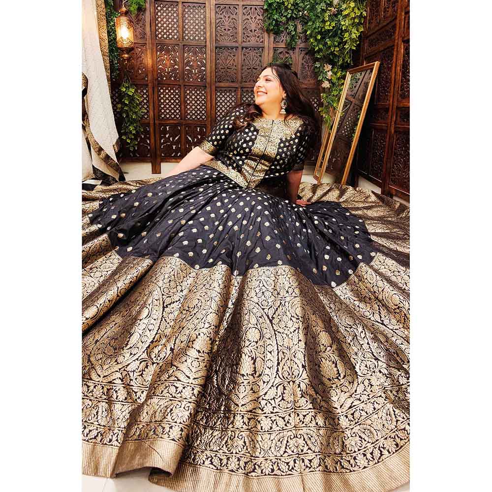 Amaltas Couture Irmak Banarasi Black Blouse with Lehenga and Dupatta (Set of 3)