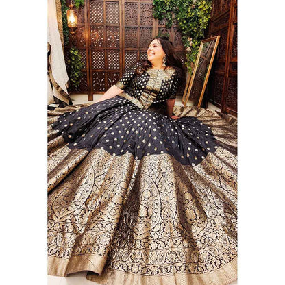 Amaltas Couture Irmak Banarasi Black Blouse with Lehenga and Dupatta (Set of 3)