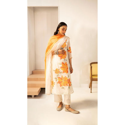 AM by Anita Mittal Zoya Off White Kurta with Pant and Dupatta