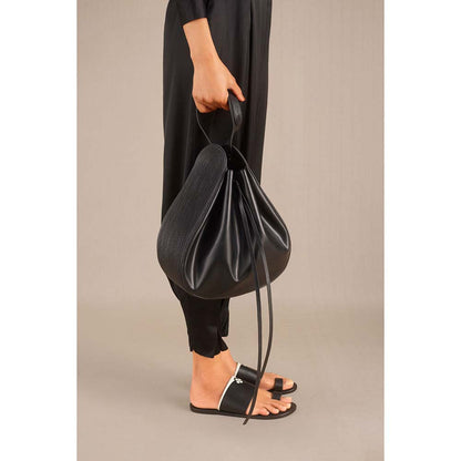 AMPM Haya Bucket Bag Black