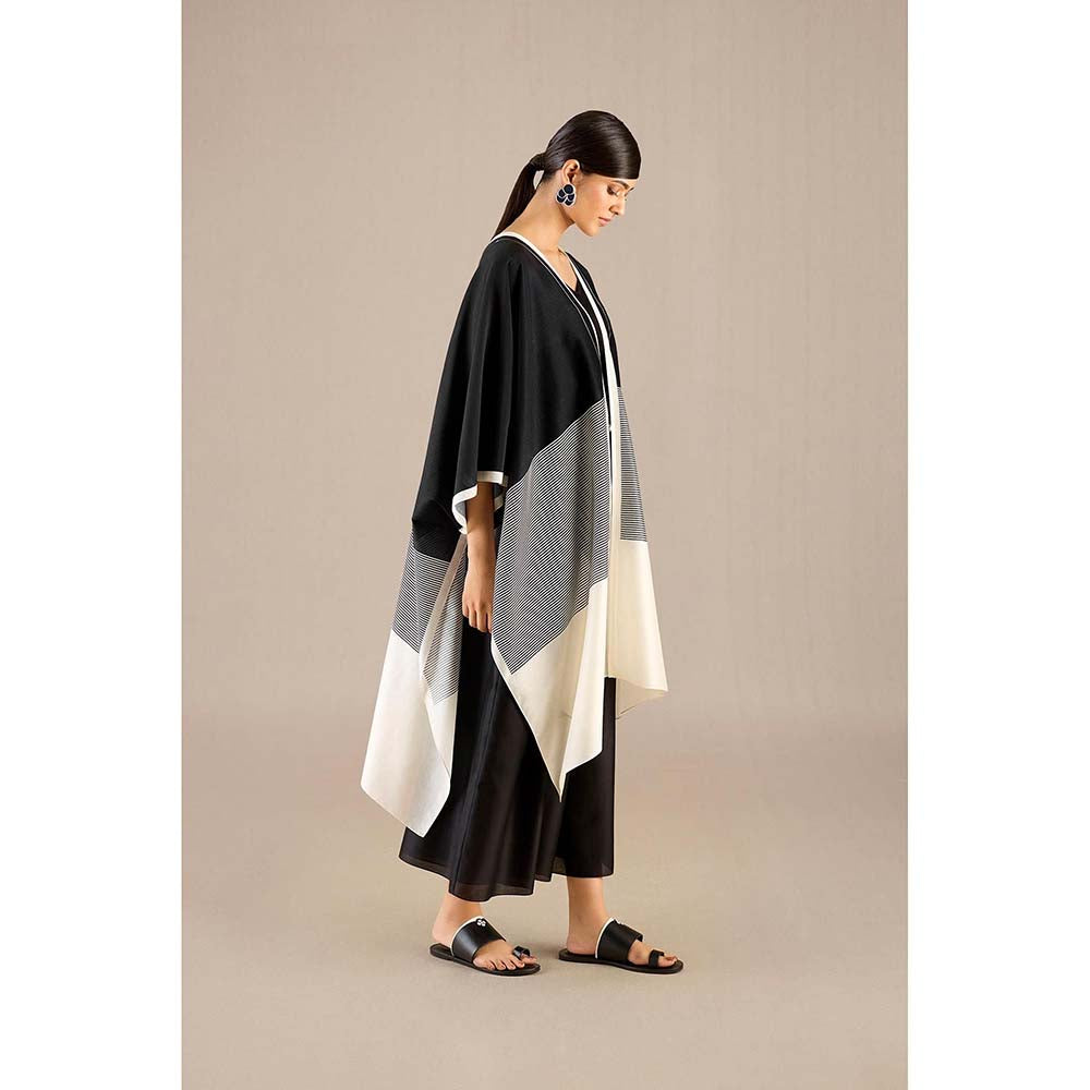 AMPM Black Alaia Cape