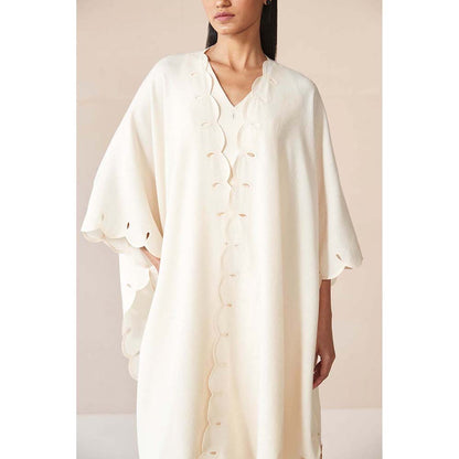 AMPM White Alea Cape