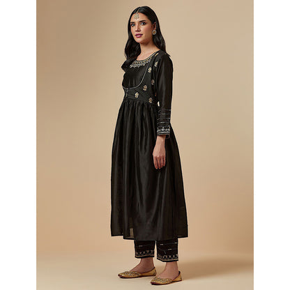 Anantaa by Roohi Trehan Black Silk Chanderi Hand Embroidered Kurta With Gathers