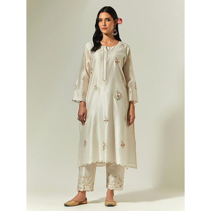 Anantaa by Roohi Trehan Off White Silk Chanderi Hand Embroidered Kurta With Plackett