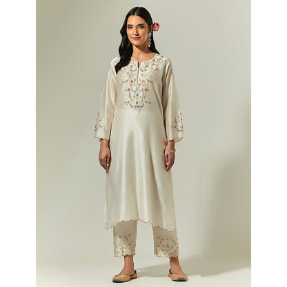 Anantaa by Roohi Trehan Off White Silk Chanderi Hand Embroidered Kurta