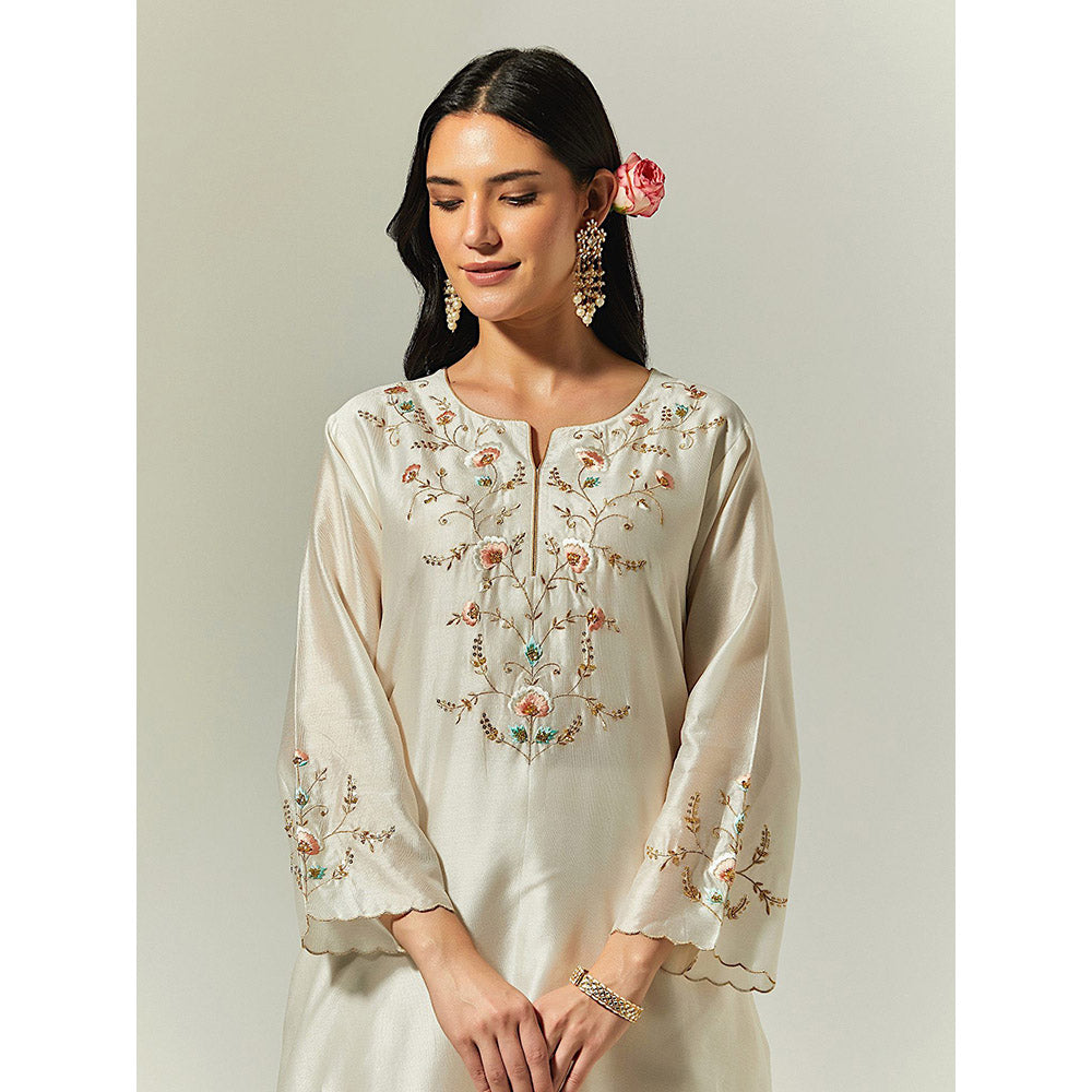 Anantaa by Roohi Trehan Off White Silk Chanderi Hand Embroidered Kurta