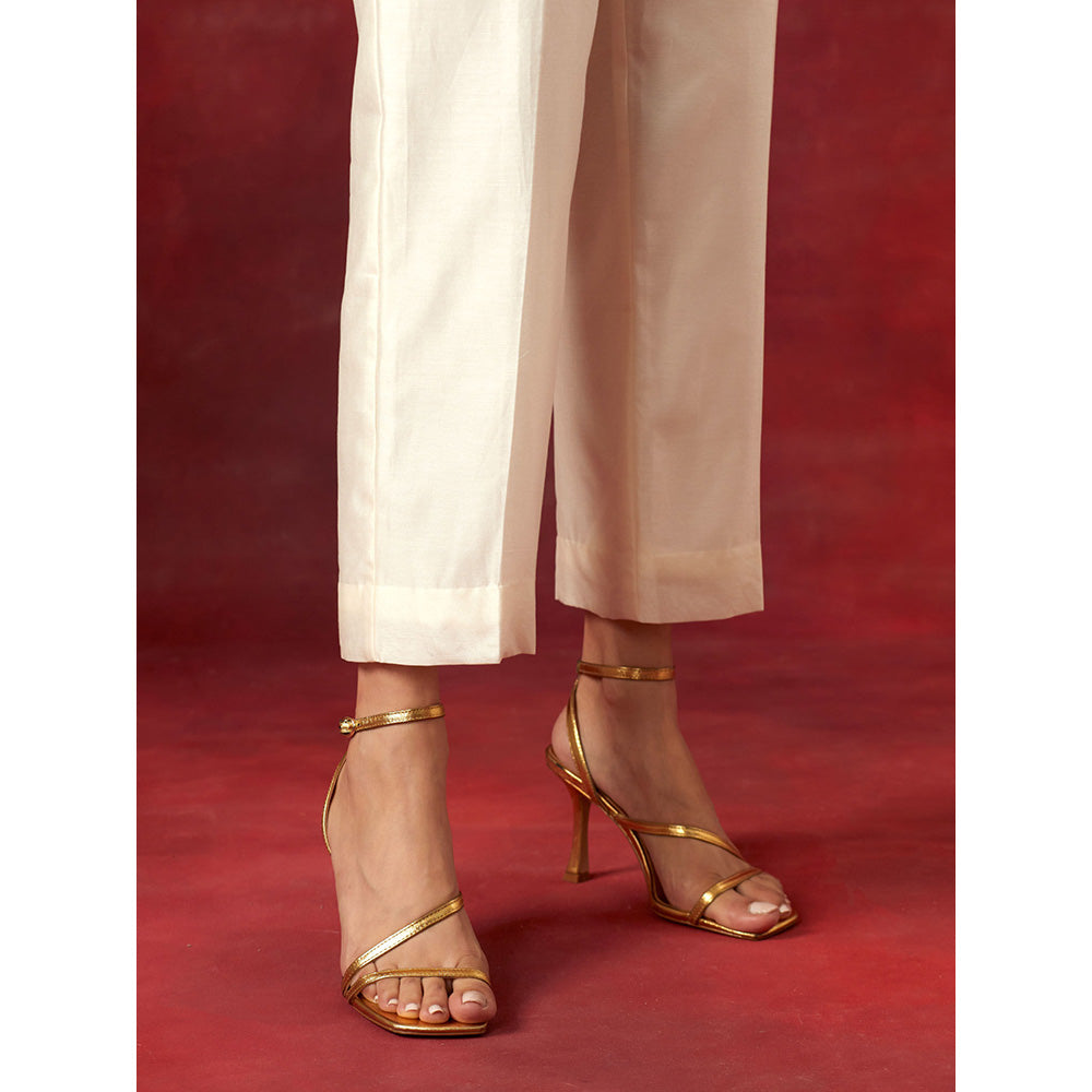 Anantaa by Roohi Trehan Off White Embroidered Yoke Kaftan Kurta With Pant (Set of 2)