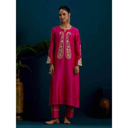 Anantaa by Roohi Trehan Pink Paisley Yoke Kurta