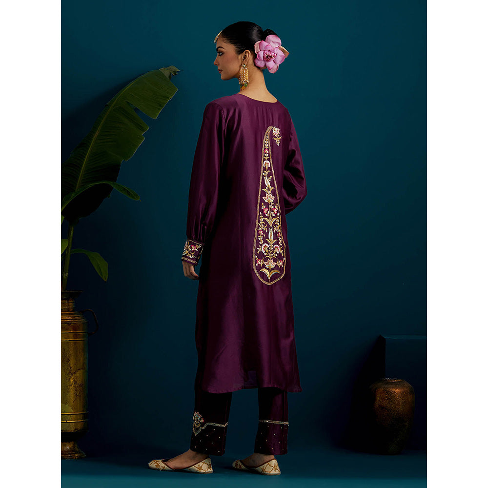 Anantaa by Roohi Trehan Purple Round Hem Kurta With Back Motif