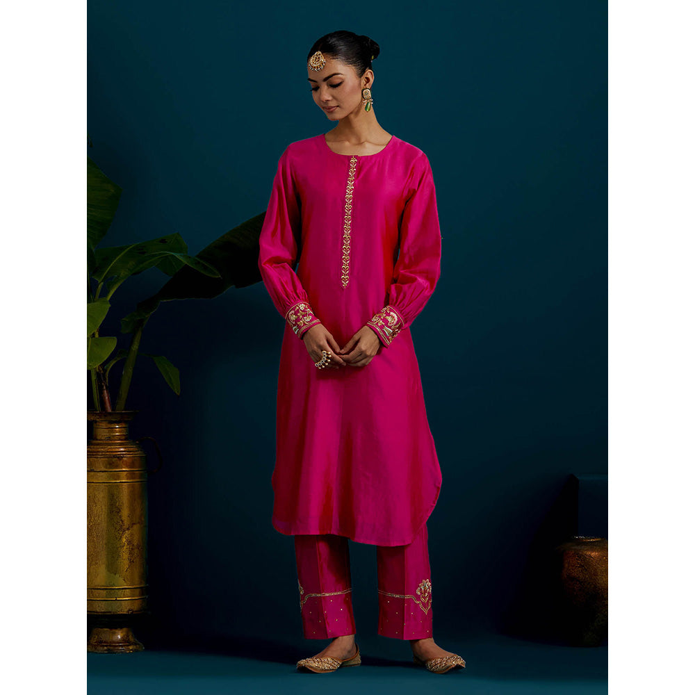 Anantaa by Roohi Trehan Pink Round Hem Kurta Back Motif with Pant (Set of 2)
