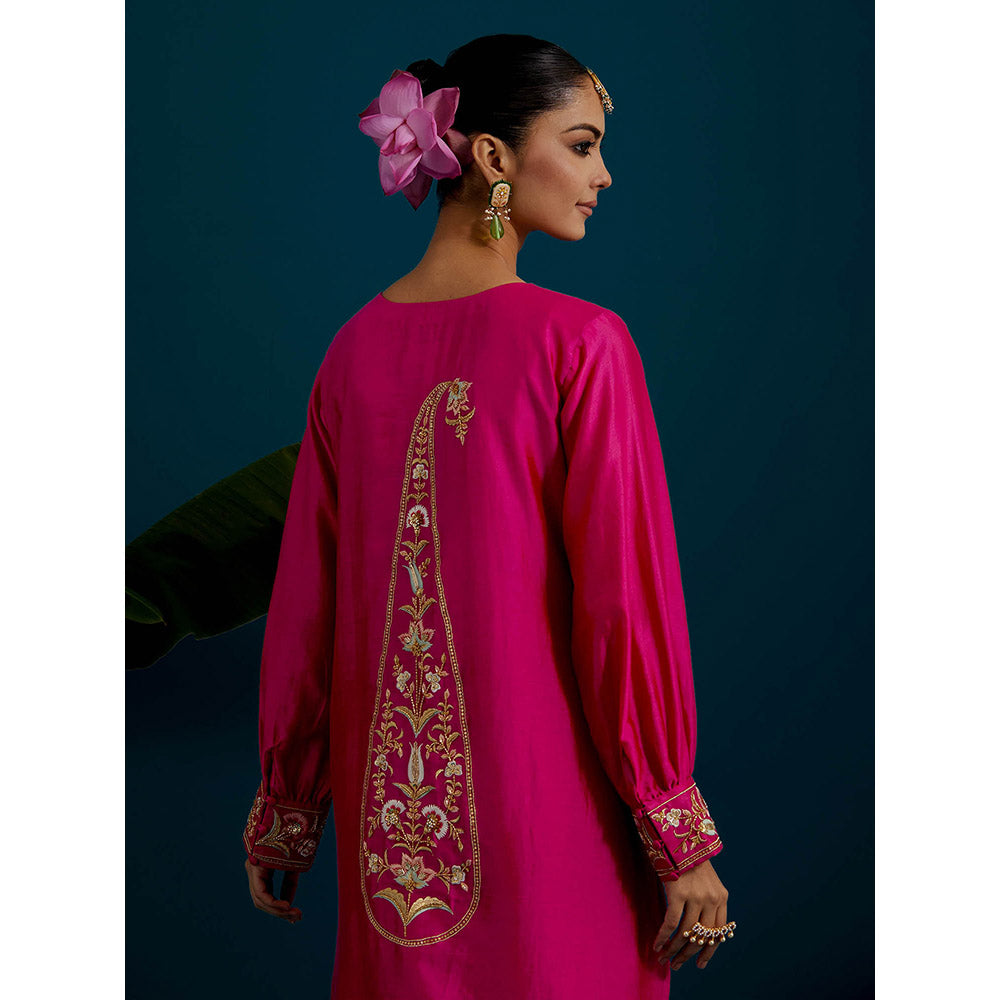 Anantaa by Roohi Trehan Pink Round Hem Kurta Back Motif with Pant (Set of 2)