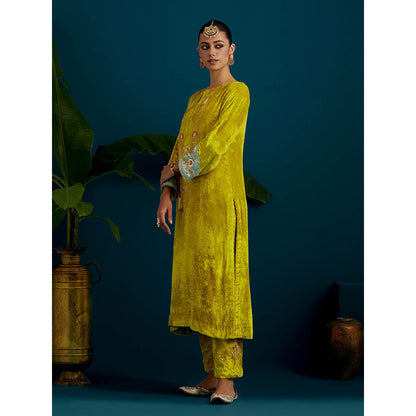 Anantaa by Roohi Trehan Lime Yellow Velvet Round Neck Kurta with Pant (Set of 2)