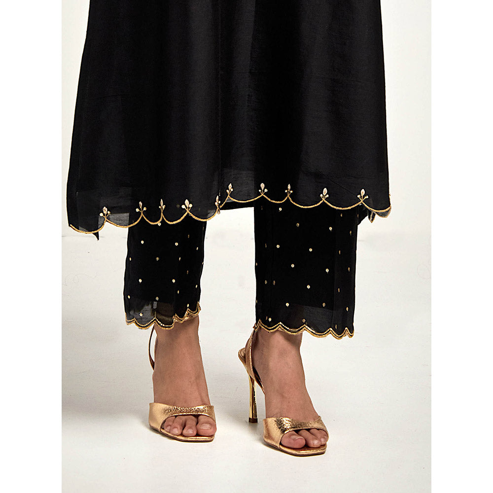 Anantaa by Roohi Trehan Embroidered Yoke Kurta with Pant - Black